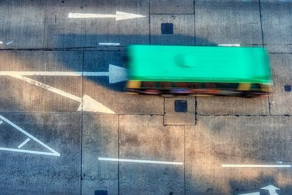 What Innovations Are AI Models Bringing to the Optimization of E-commerce Logistics?